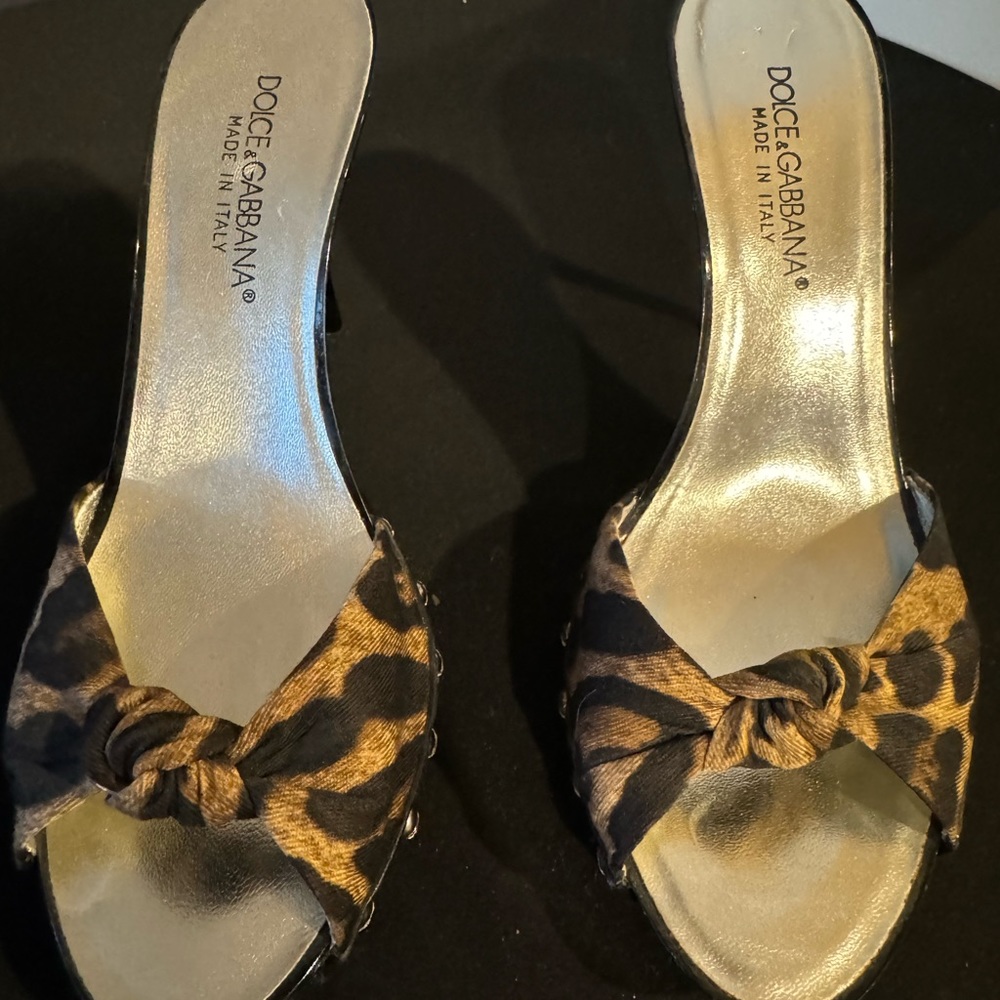 Dolce & Gabbana leopard heals